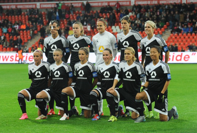 1.FFC Frankfurt als titelverdediger in de UWCL aan de aftrap op Sclessin! Foto - Dirk Vuylsteke