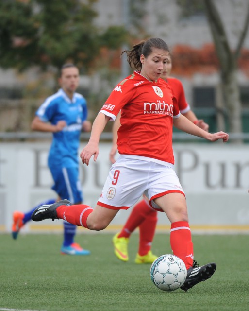Sanne Schoenmakers zette Standard met haar vierde doelpunt van het seizoen op weg naar de overwinning tegen KAA Gent Ladies. Foto - Dirk Vuylsteke