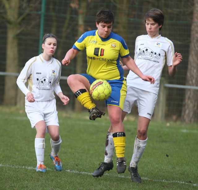 Marijke Hendrikx lukte twee goals voor Louwel thuis tegen Sibret! Foto - Paul Dijkmans
