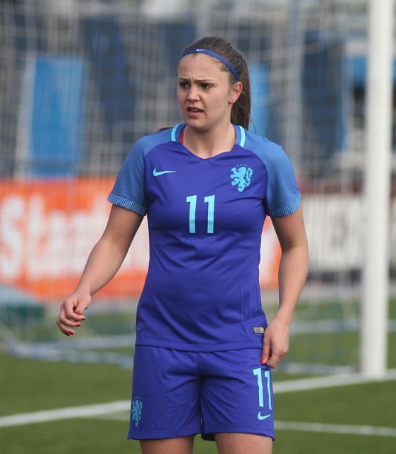 Lieke Martens, vorige zondag nog in Eindhoven met Oranje tegen Canada, lukte meteen het winnende doelpunt voor haar nieuwe club! Foto - Paul Dijkmans