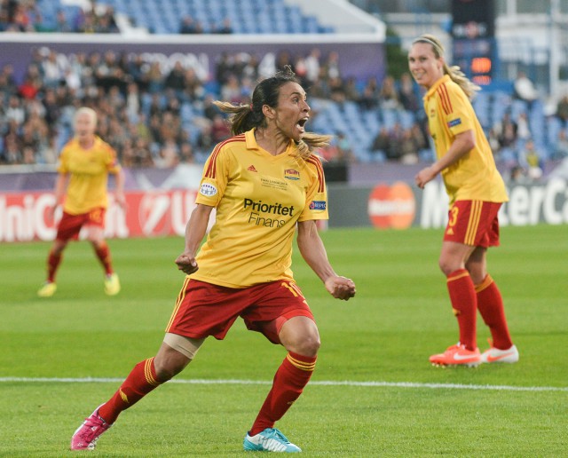 Marta, hier nog juichend in een UWCL-finale voor Tyresö, stond alweer aan het kanon voor Rosengard! Foto - David Catry