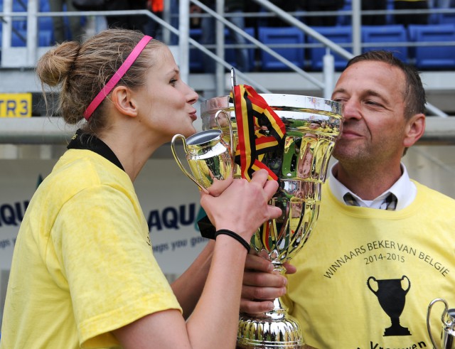 Justine Vanhaevermaet en trainer Daniel Simmes hopen op een nieuwe beker voor Lierse! Foto - David Catry