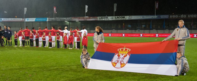 Servië tijdens het volkslied in Leuven! Foto - Sportpix.be/Dirk Vuylsteke