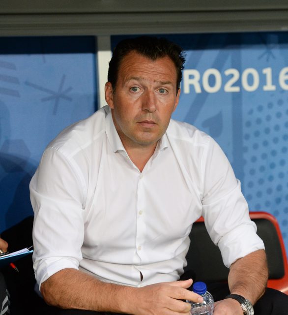 Bondscoach Marc Wilmots tot tijdens het duel met Wales nog op handen gedragen. Ook hij ondervond inmiddels hoe snel het in voetbal kan verkeren. Foto - Sportpix.be/David Catry