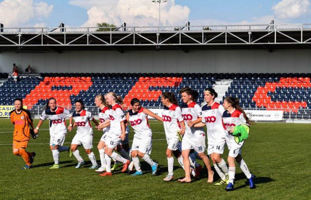De Luikse meisjes juichen na de overwinning! Foto - (c) Marie RG /RFC de Liège