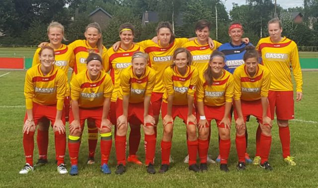 Eersteklasser Massenhoven won het duel tegen de nieuwe tweedeklasser en gastploeg FC Halveweg Zonhoven! Foto - Vrouwenteam.be / Paul Dijkmans