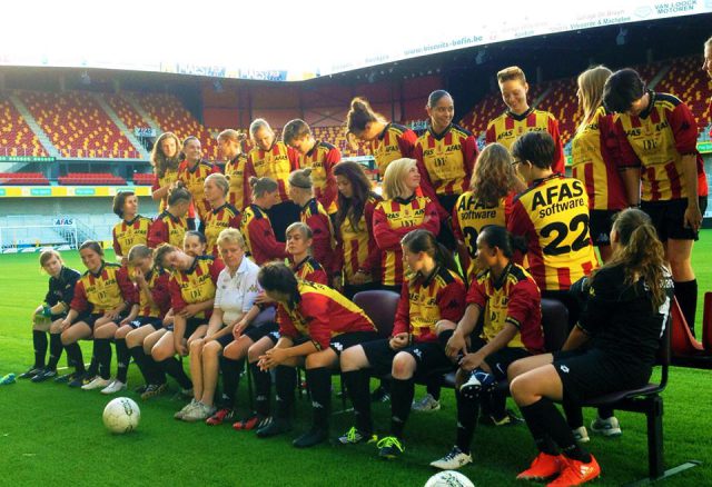 Het vrouwenvoetbalteam van KV Mechelen gaat ook in tweede klasse B op zoek naar het hoogst mogelijke! Foto - (c) PK/KV Mechelen Dames