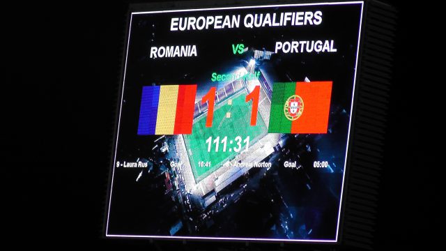 Het scorebord geeft de eindstand al aan! Roemenië - Portugal blijft 1-1 ook na 120 minuten! Foto - (c) Vrouwenteam.be / MaMPict