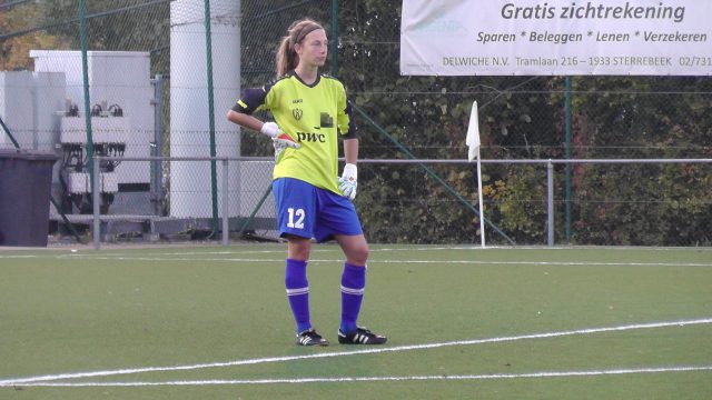Na de blessure van Wanda Haeck werd Marieke Laenens doelvrouw! Foto - (c) Vrouwenteam.be / MaMPict