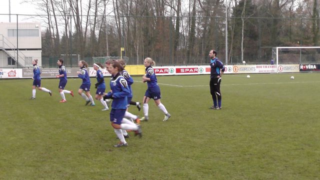 KSK Heist was enorm gemotiveerd voor de terugwedstrijd van tegen KAA Gent Ladies! Foto - (c) Vrouwenteam.be / MaMPict