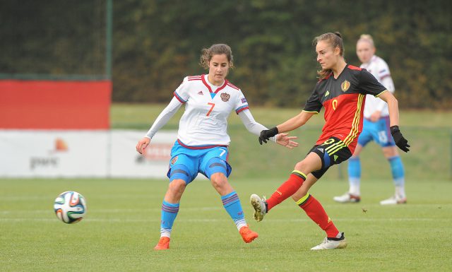 Na de  allereerste kwalificatie voor een EK speelden de Belgian Red Flames tegen Rusland achter gesloten deuren, het Portugese nationale vrouwenvoetbalteam kreeg felicitaties vanuit het parlement! Foto - (c) Sportpix.be / Dirk Vuylsteke