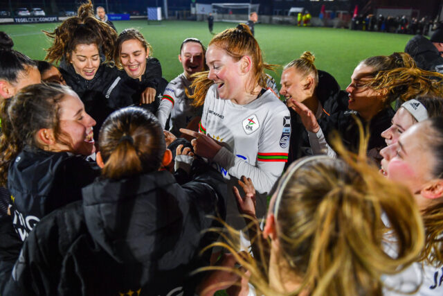 Nikee Van Dijk (20) of OHL and Silke Vanwynsberghe (21) of